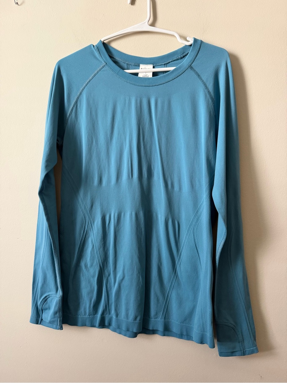 Athleta Momentum Seamless Blue Workout/Running Long-sleeve Top Size Large